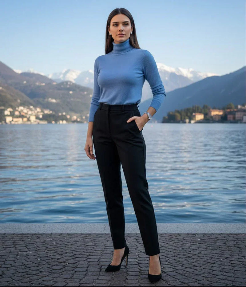 Blusa de manga longa e gola alta azul acinzentado